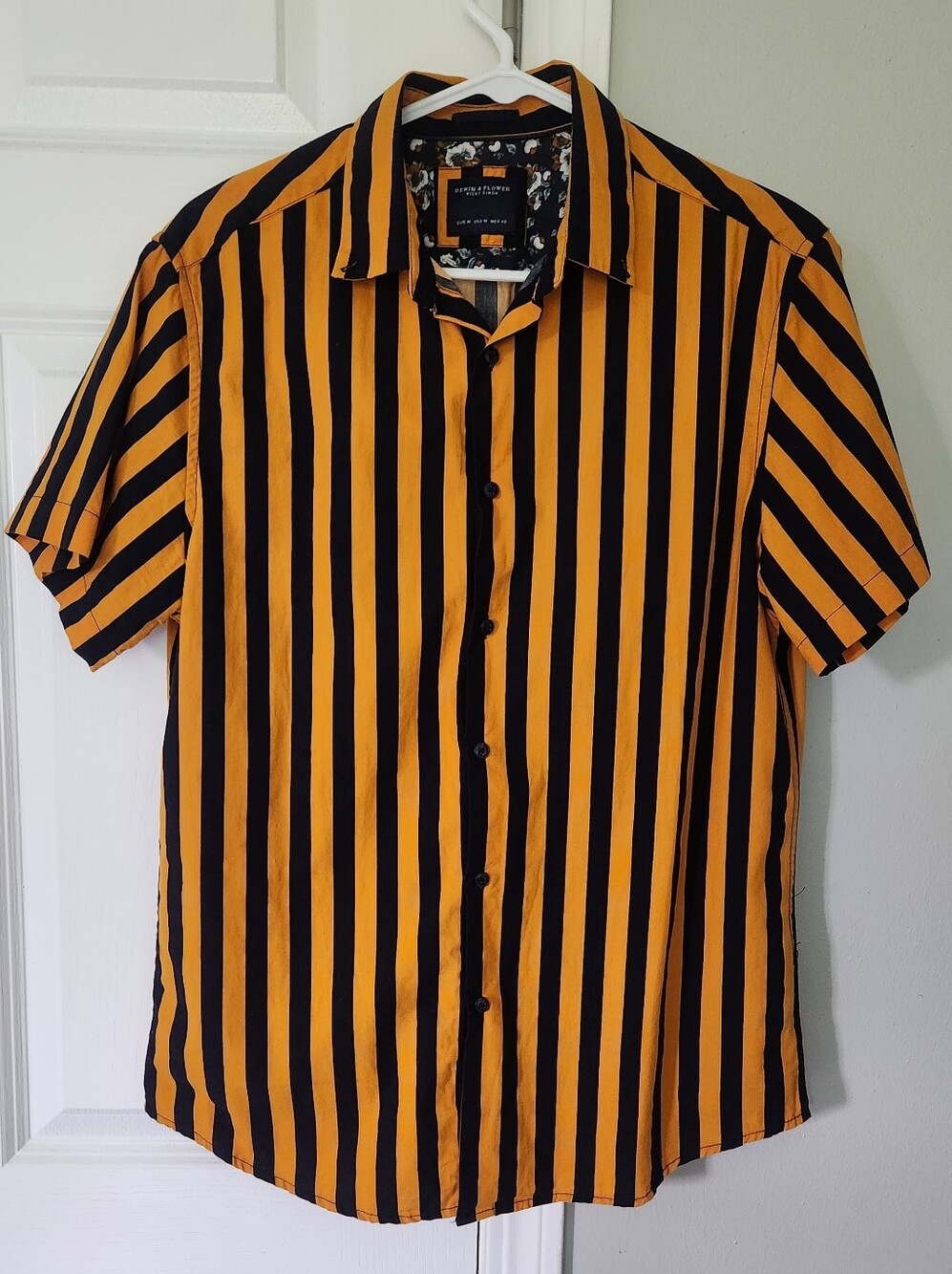 Denim & Flower Ricky Singh Mens Small Navy & Mustard Gold Stripe